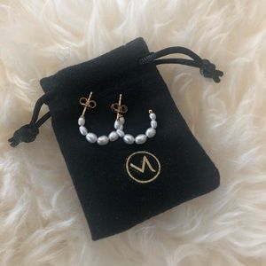 Mejuri Organic Pearl Stacked Hoops